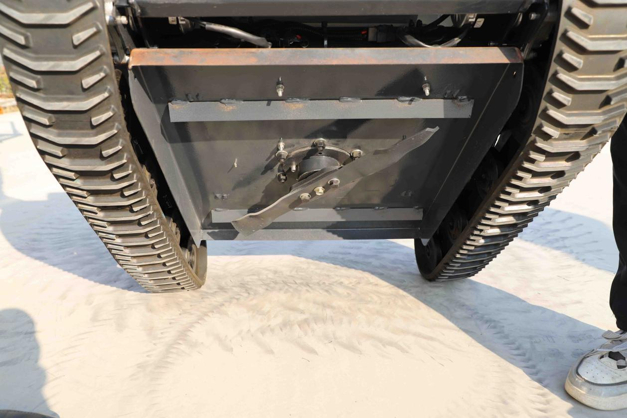 Cortacésped sobre orugas