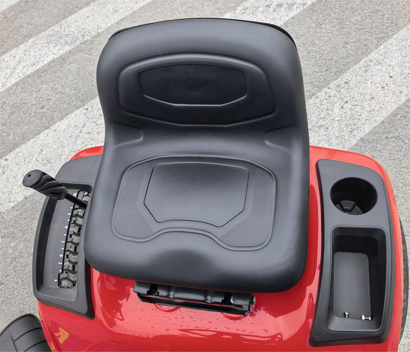 Cortadora de césped con asiento.jpg