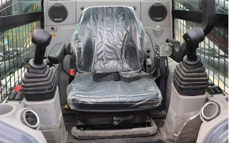 Cargadora compacta de dirección deslizante Cargadora compacta de dirección deslizante