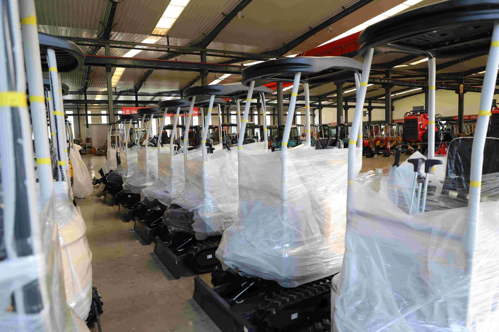 184 unidades de miniexcavadoras enviadas con éxito 184 unidades de miniexcavadoras enviadas con éxito