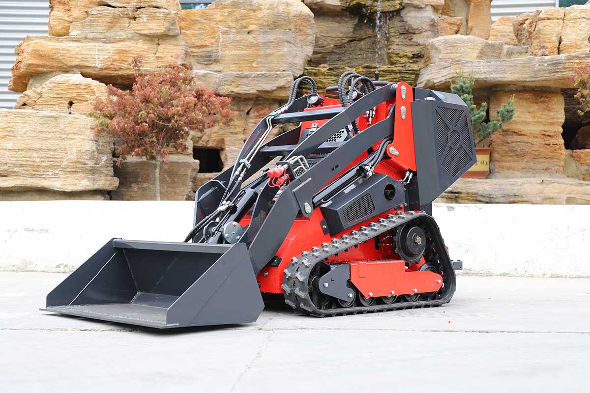 Masenter lanza la minicargadora de orugas compacta YF480 para trabajos en espacios reducidos